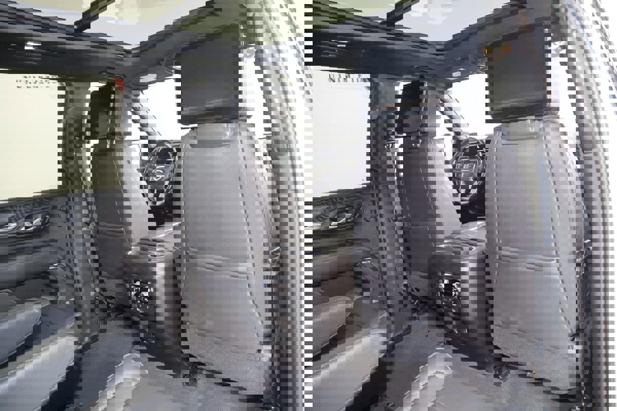 Used 2021 GMC Yukon XL Denali w/ Advanced Technology Package image 16