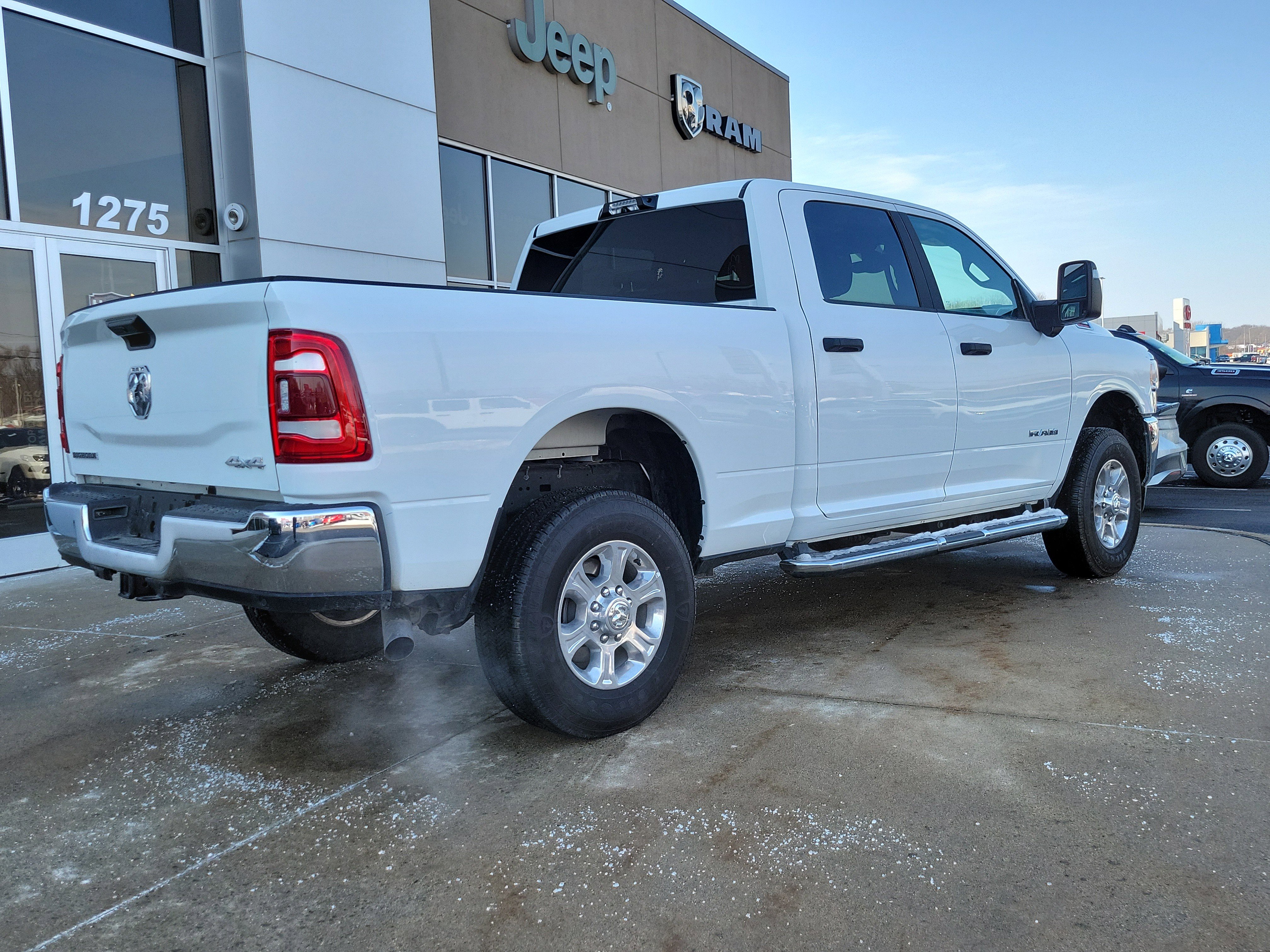 Used 2024 RAM 2500 Big Horn w/ Towing Technology Group AWD/4WD image 4