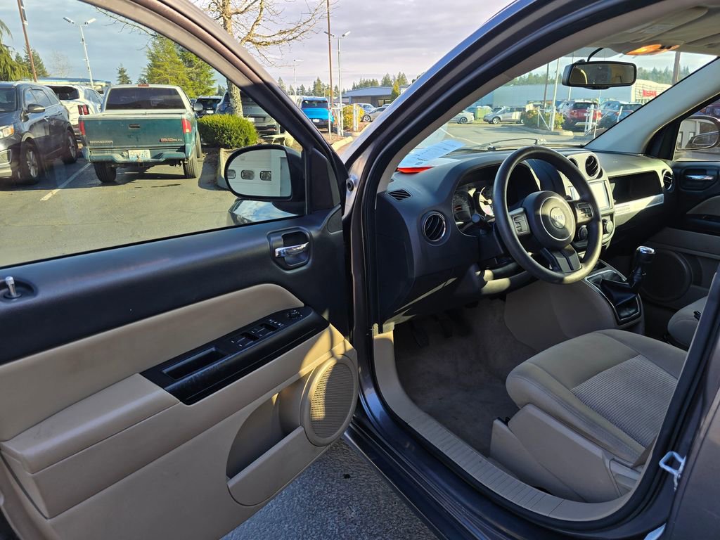 Used 2014 Jeep Compass Sport w/ Power Value Group image 7