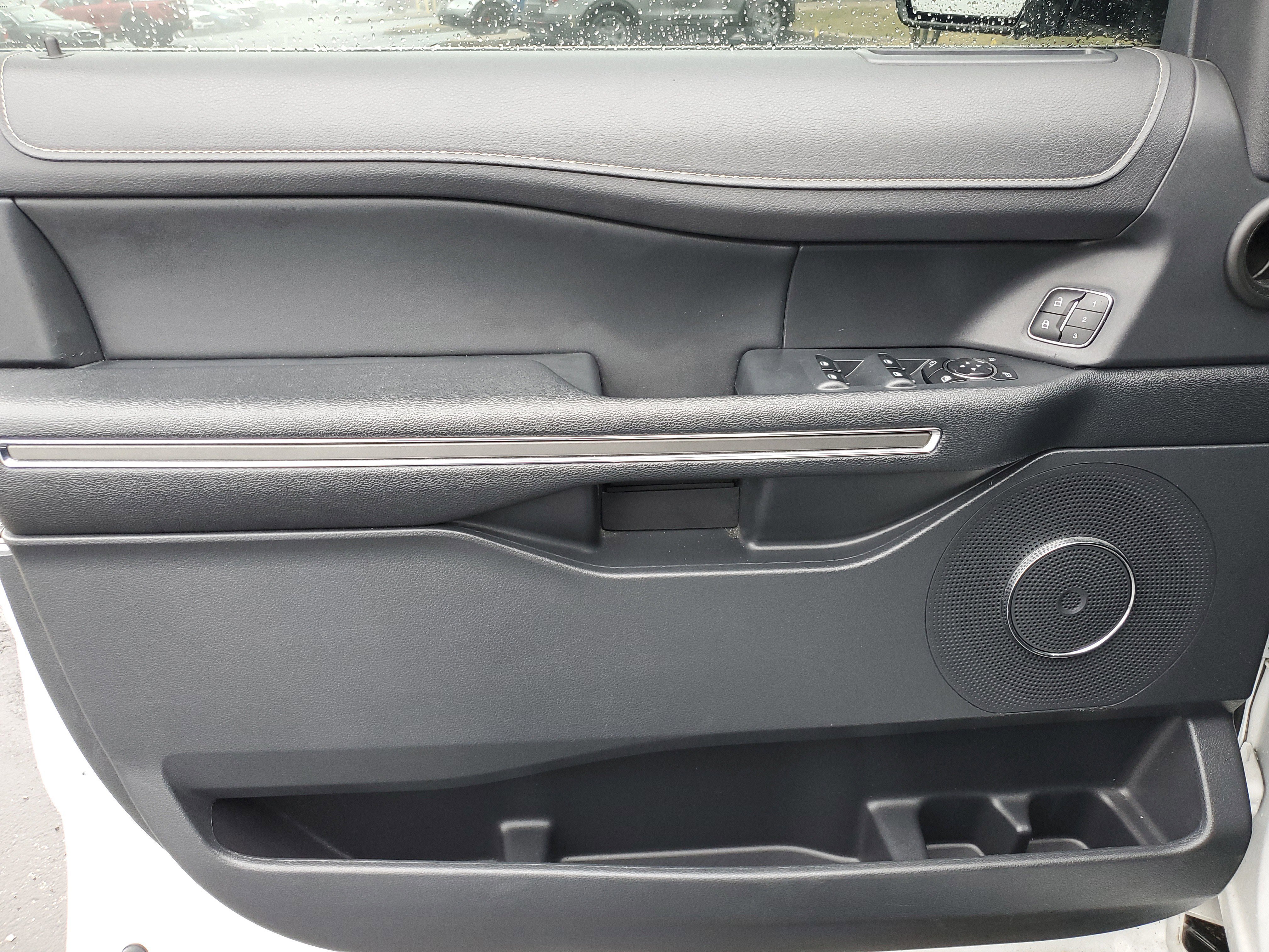 Used 2023 Ford Expedition Max XLT image 21