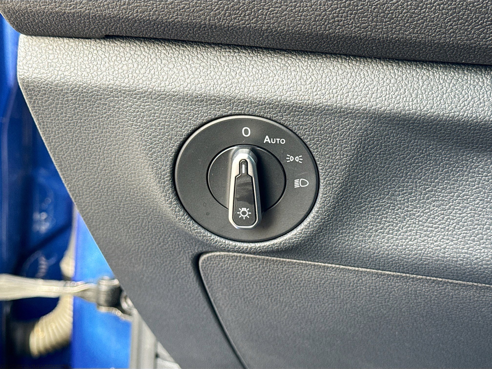 Used 2023 Volkswagen Jetta SE w/ Panoramic Sunroof Package image 34