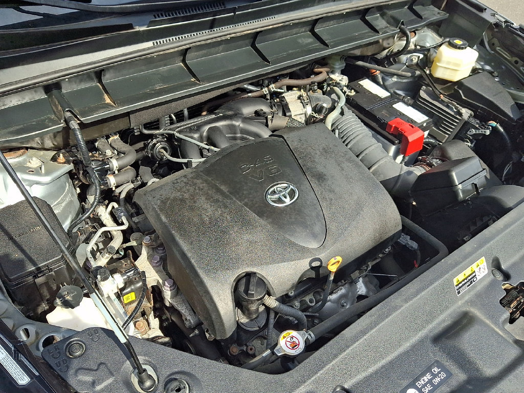Used 2021 Toyota Highlander Limited AWD/4WD image 32