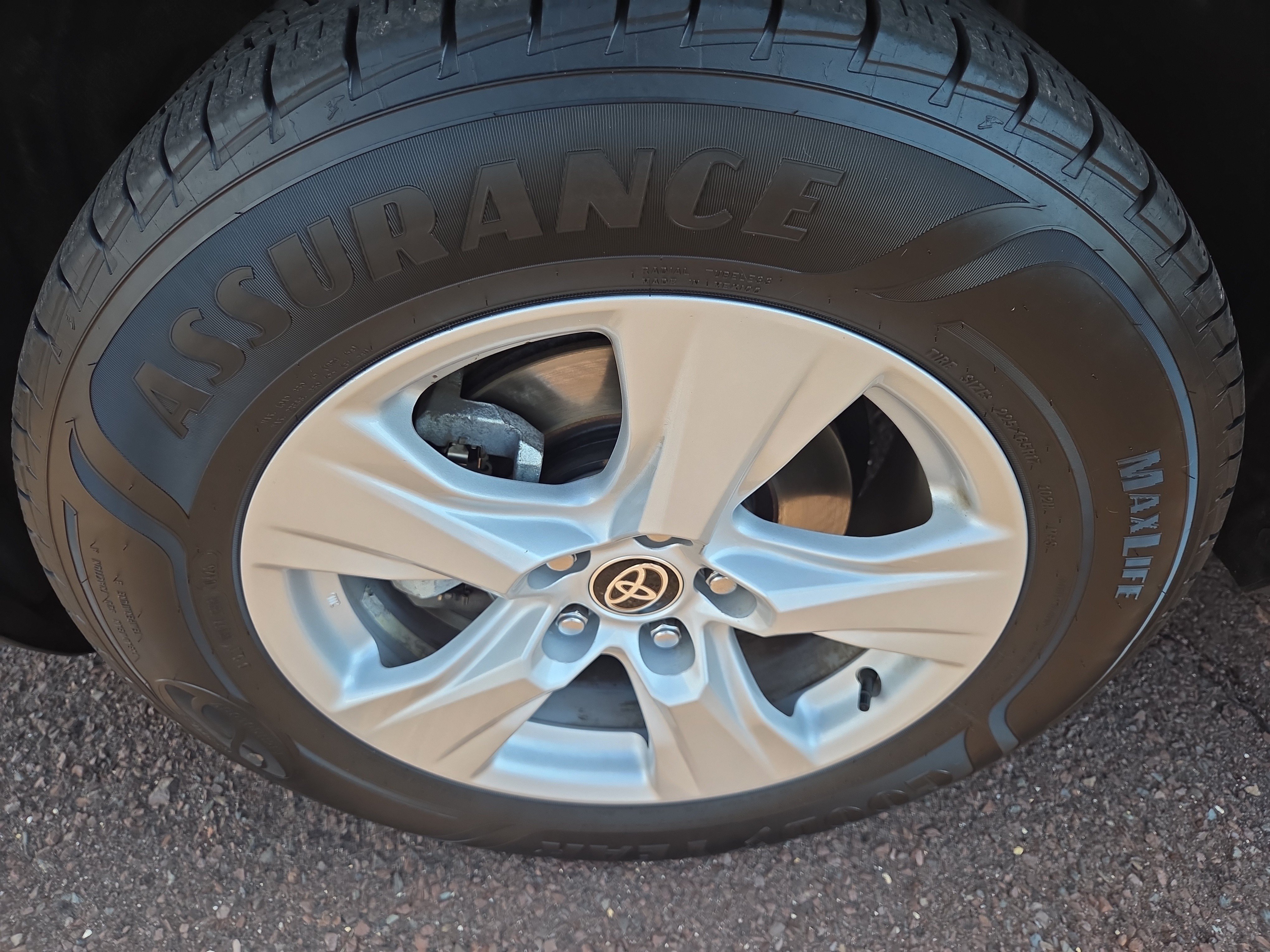 Certified 2021 Toyota RAV4 XLE w/ XLE Grade Weather Package AWD/4WD image 12