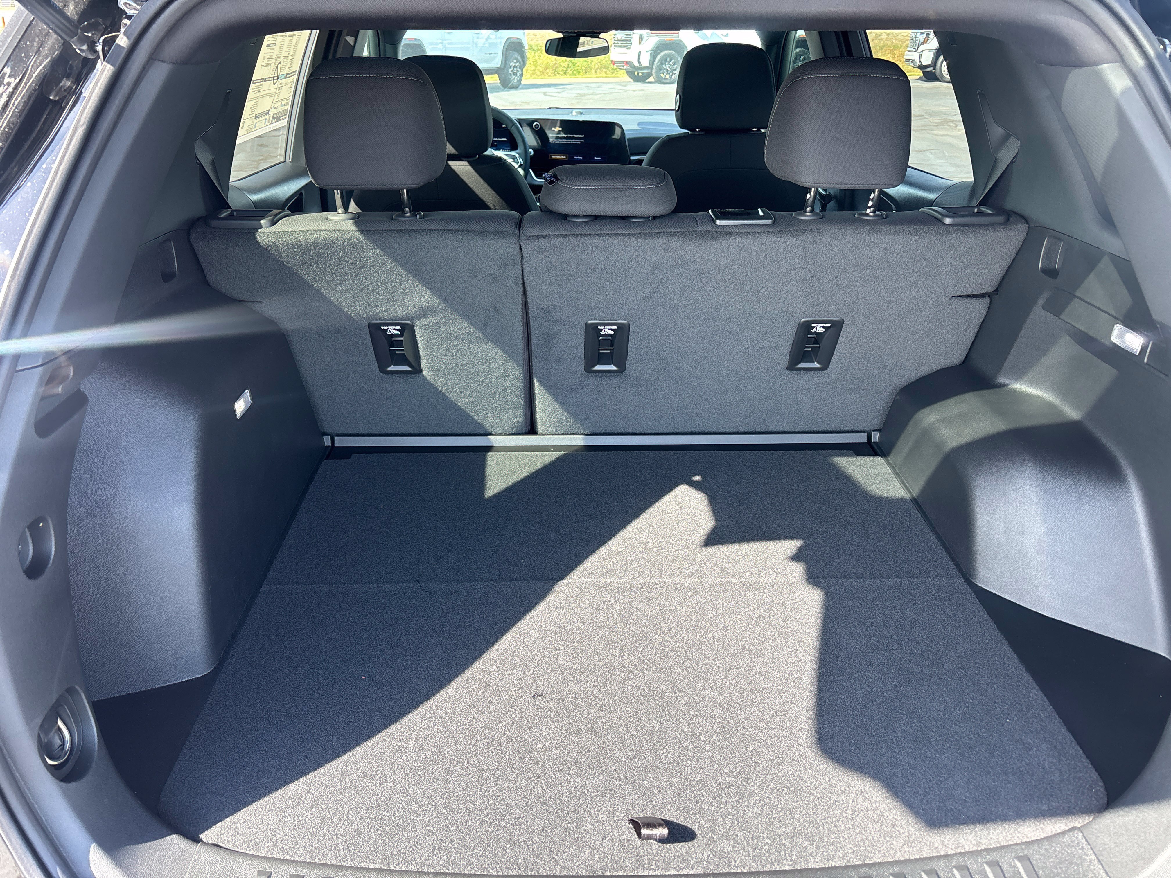 New 2027 Chevrolet Equinox LT AWD/4WD image 6