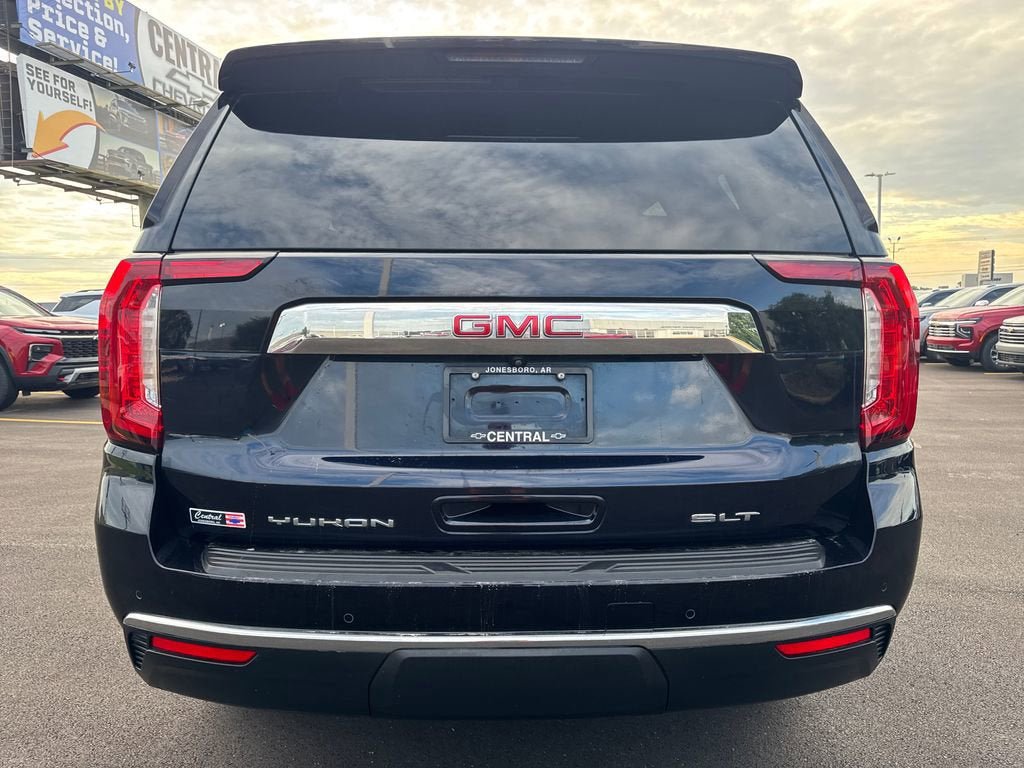 Used 2024 GMC Yukon SLT w/ SLT Luxury Package AWD/4WD image 5
