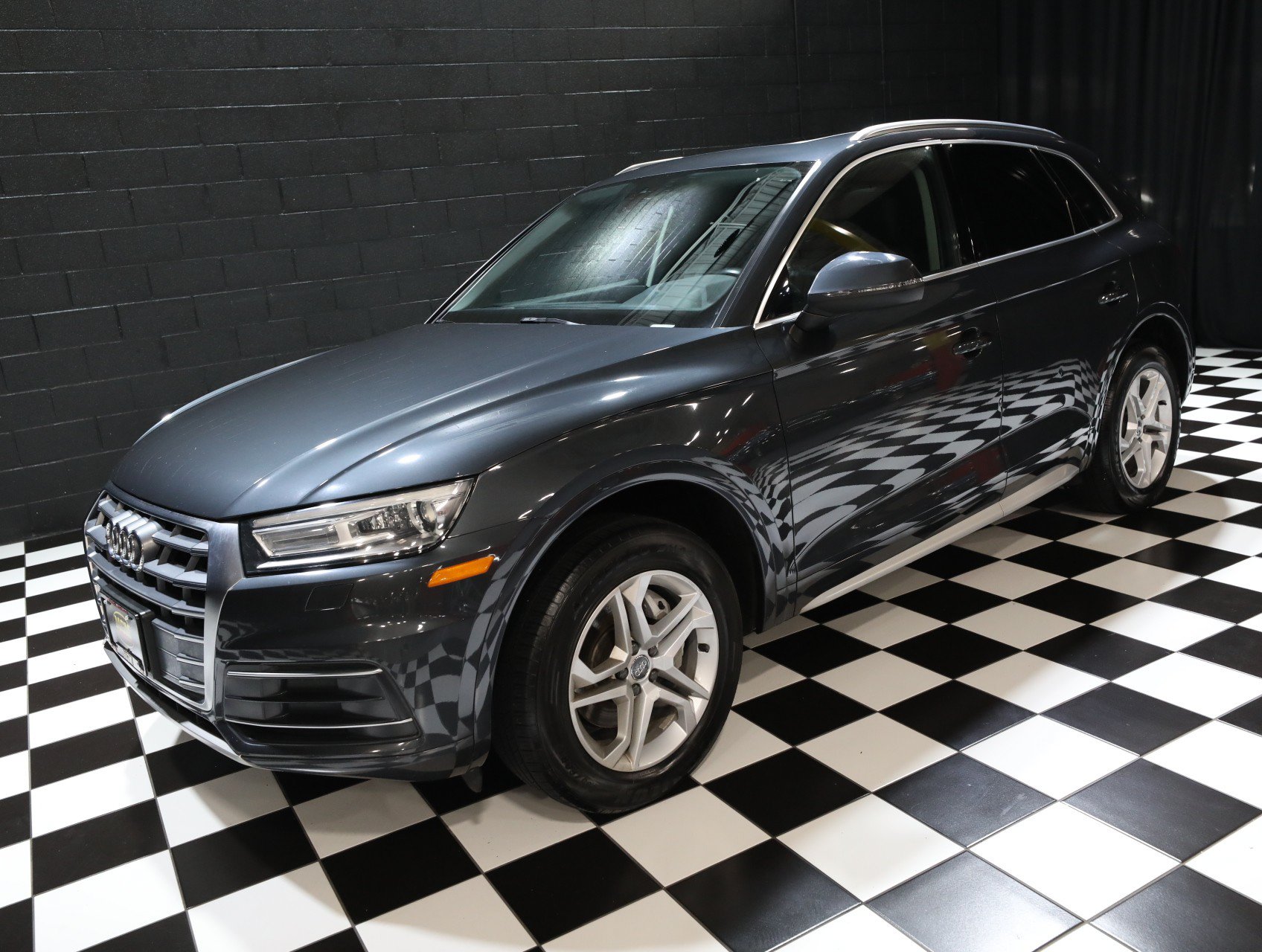 Used 2019 Audi Q5 2.0T Premium w/ Convenience Package AWD/4WD image 8