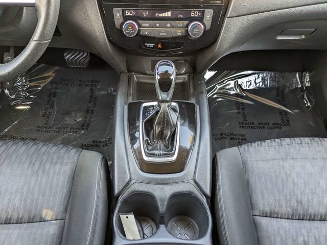 Used 2020 Nissan Rogue SV FWD image 21