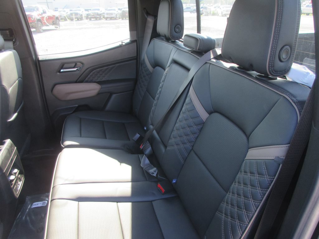 New 2026 GMC Canyon Denali AWD/4WD image 14