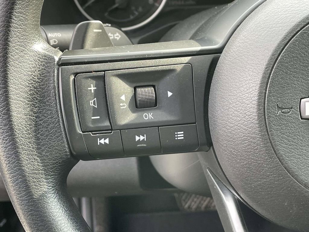 Used 2024 Nissan Pathfinder S image 20