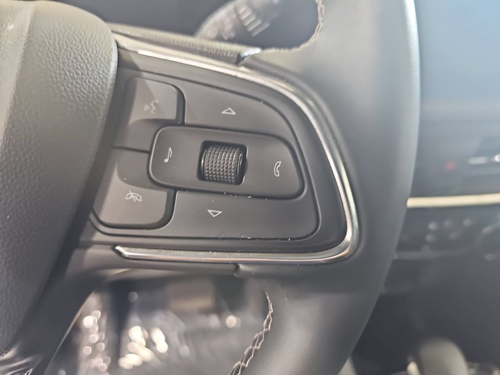 Certified 2025 Buick Encore GX Preferred FWD image 22