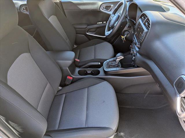 Used 2025 Kia Soul LX w/ LX Technology Package image 19