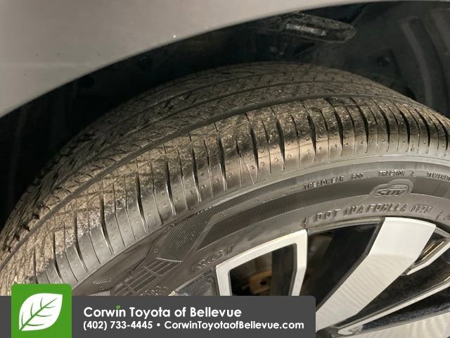 Used 2025 Mitsubishi Outlander SE image 27