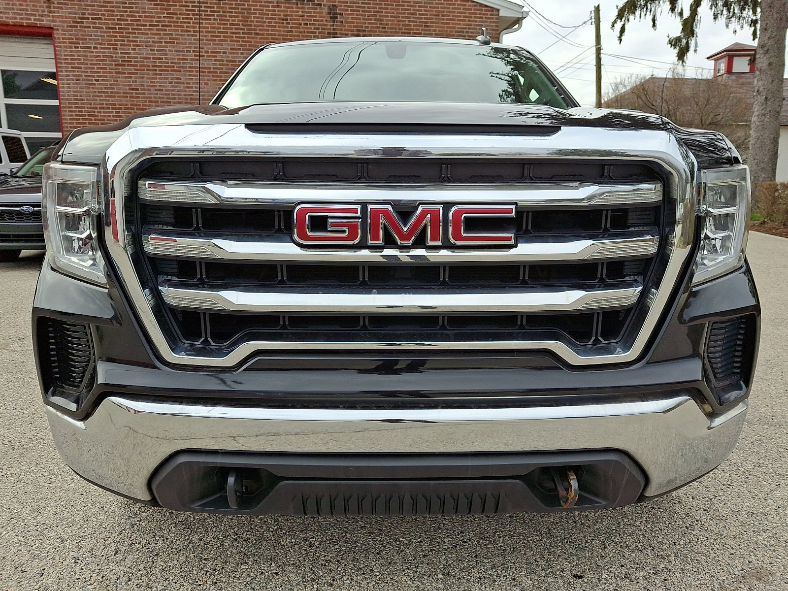 Used 2020 GMC Sierra 1500 SLE w/ X31 Off-Road Package image 2