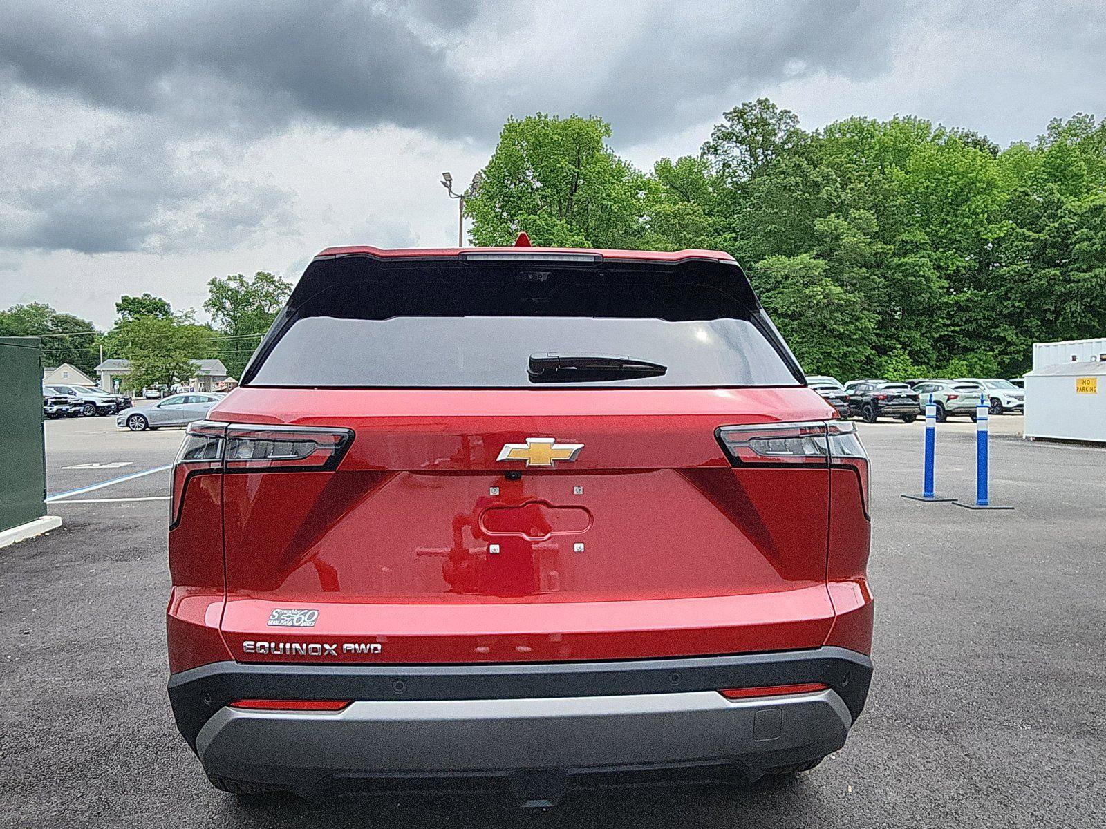 New 2026 Chevrolet Equinox LT AWD/4WD image 4