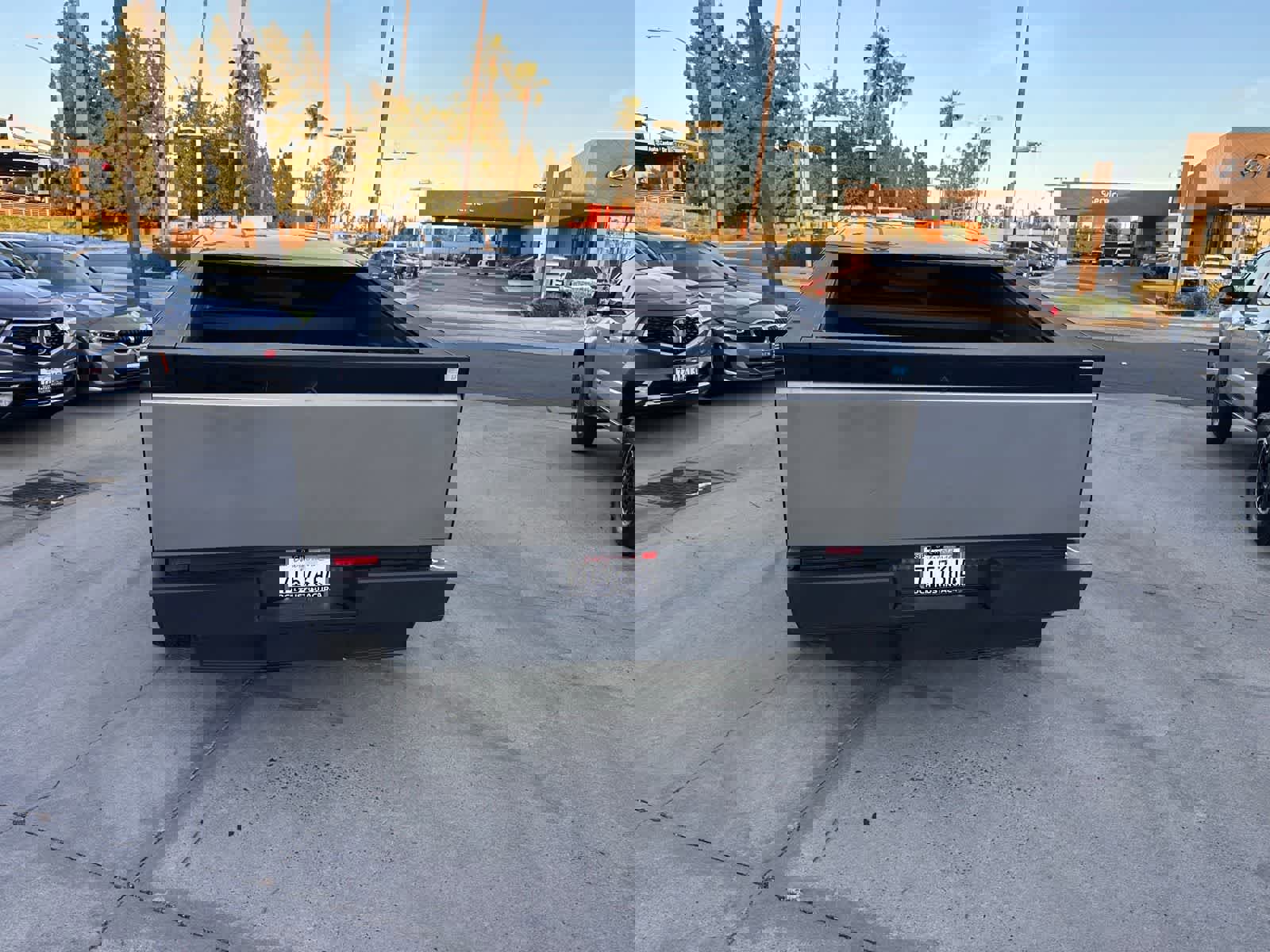 Used 2025 Tesla Cybertruck AWD Crew Cab image 4