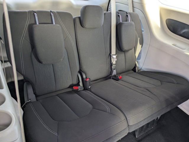 Used 2023 Chrysler Voyager LX image 8