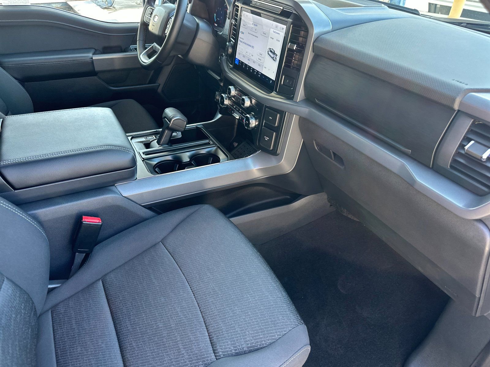 Used 2025 Ford F150 XLT w/ Equipment Group 302A MID AWD/4WD image 18