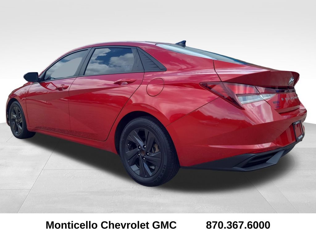 Used 2022 Hyundai Elantra SEL w/ Preferred Accessory Package FWD image 6