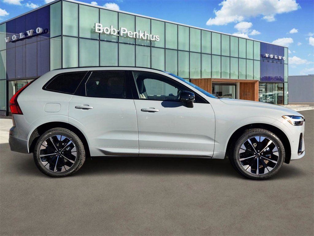 New 2026 Volvo XC60 B5 Plus w/ Climate Package image 23