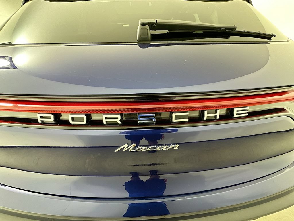 New 2025 Porsche Macan AWD/4WD image 35