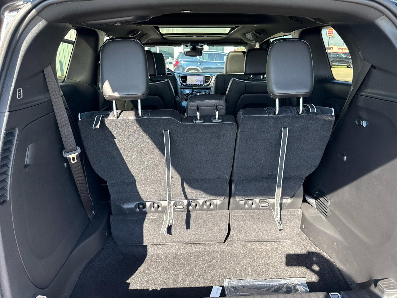 New 2026 Chrysler Pacifica Limited w/ S Appearance Package image 15