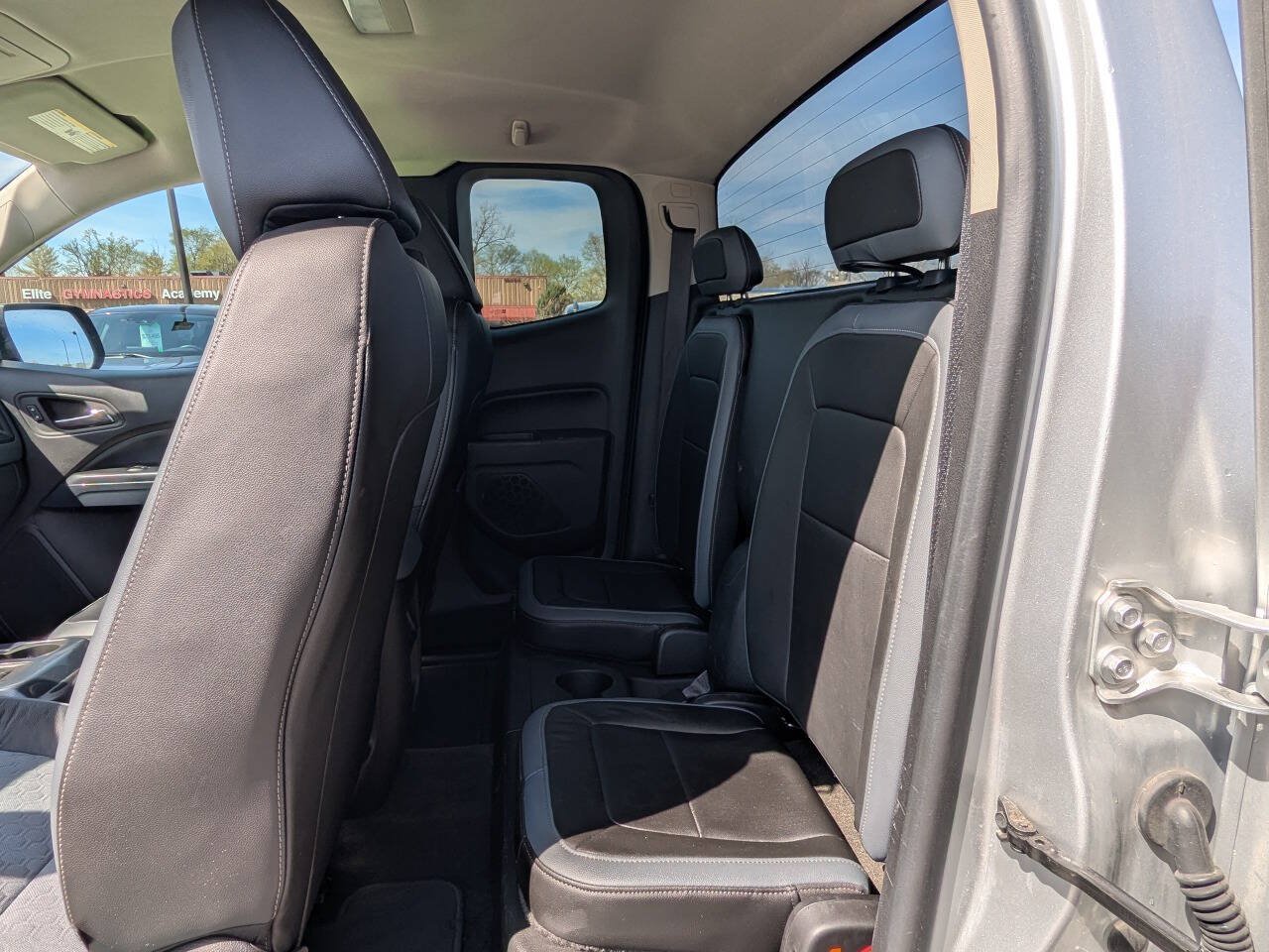 Used 2015 Chevrolet Colorado Z71 AWD/4WD image 13