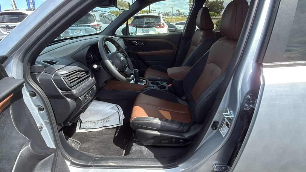 Certified 2025 Subaru Forester Touring AWD/4WD image 17