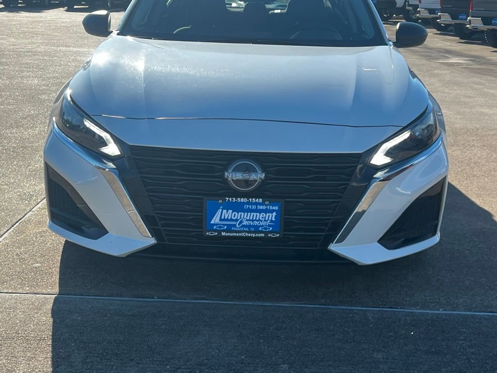 Used 2024 Nissan Altima 2.5 SV image 6