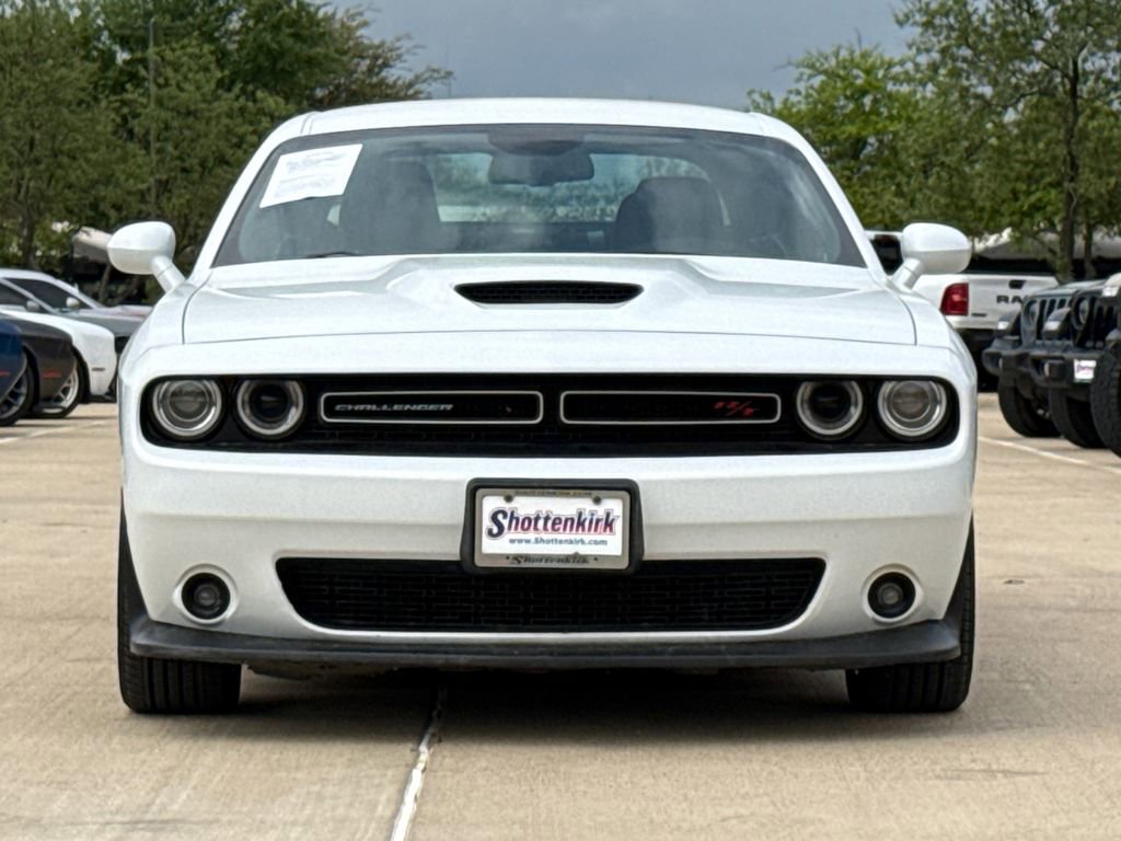 Used 2022 Dodge Challenger R/T video 2