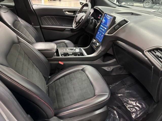 Used 2022 Ford Edge ST-Line w/ Class II Trailer Tow Package AWD/4WD image 9