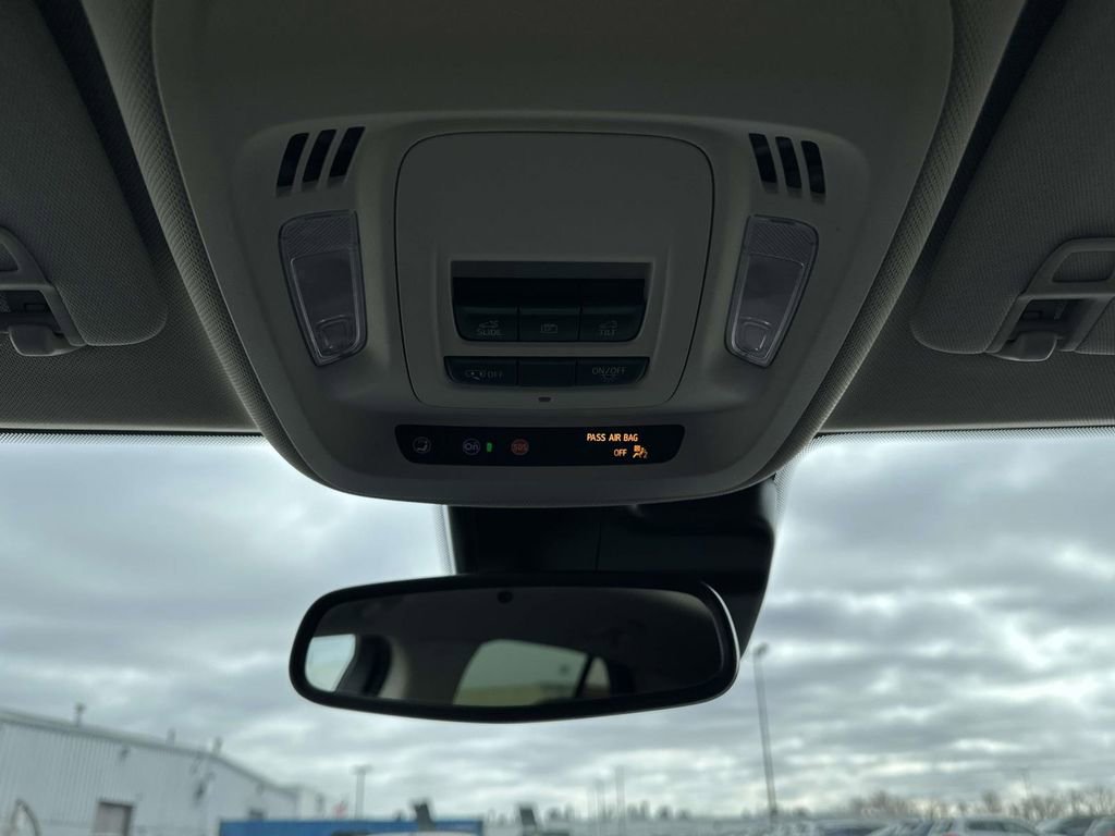 Certified 2023 Buick Envision Essence w/ Sport Touring Package image 33