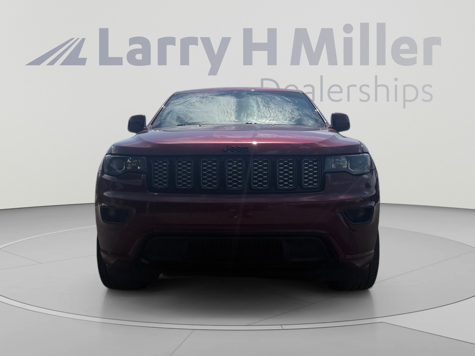 Used 2020 Jeep Grand Cherokee Altitude RWD image 8