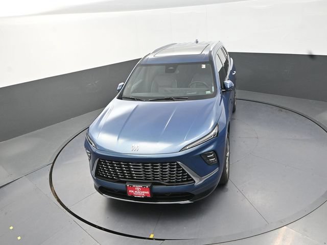 Used 2025 Buick Enclave Avenir AWD/4WD image 25