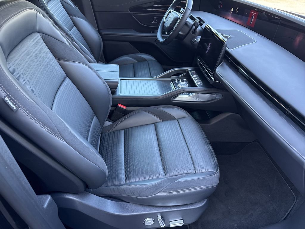 Used 2024 Lincoln Nautilus Reserve w/ Jet Appearance Package (87T) image 13