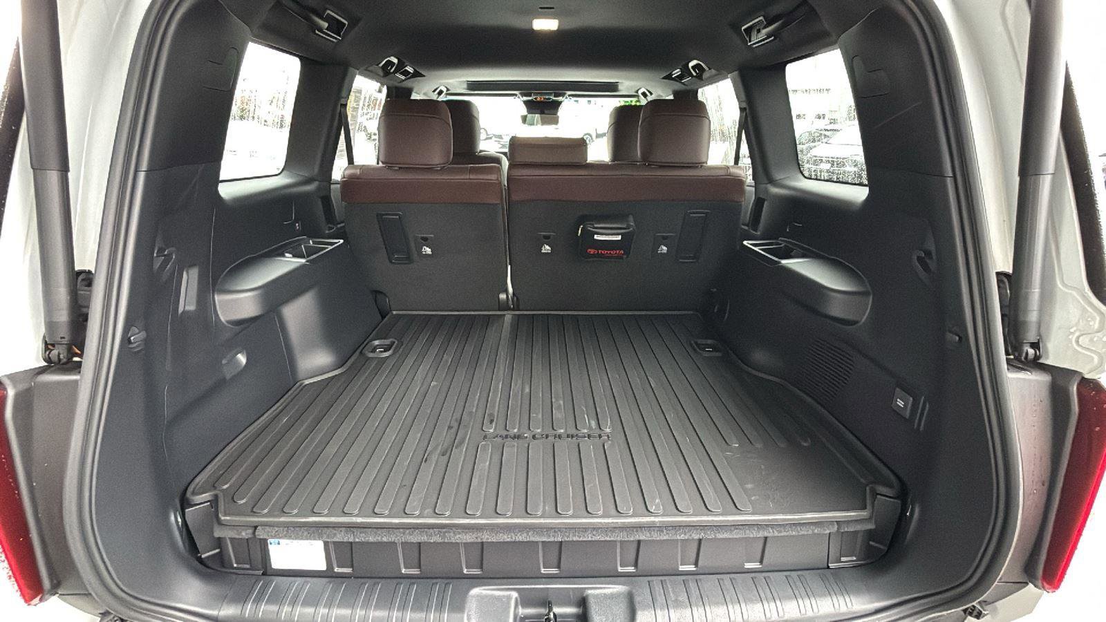 Used 2024 Toyota Land Cruiser w/ Premium Package image 33