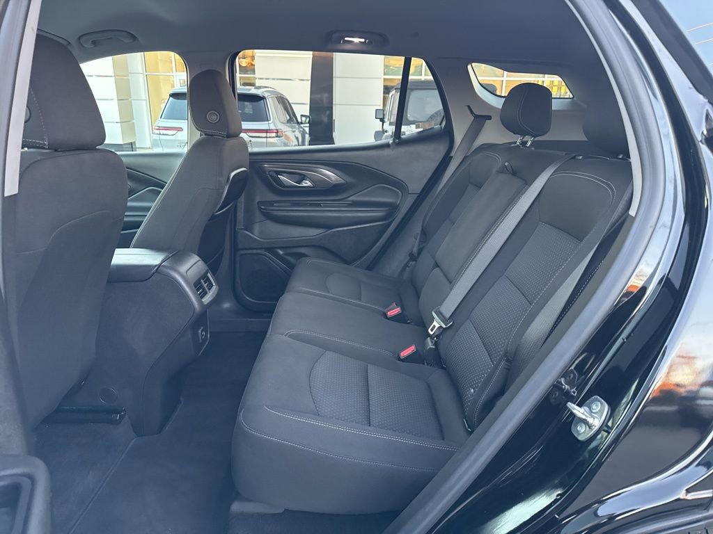 Used 2024 GMC Terrain SLE image 25