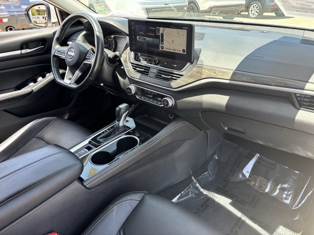 Used 2024 Nissan Altima 2.5 SL FWD image 10