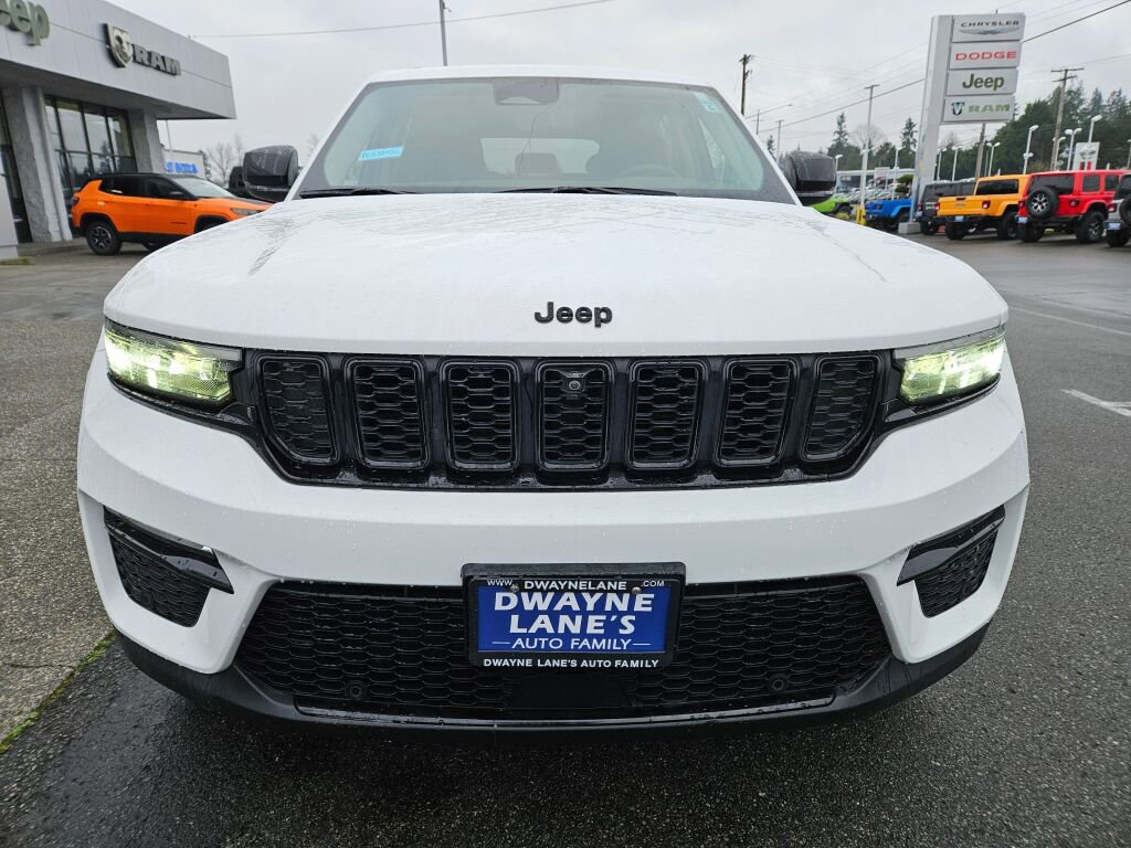 Used 2023 Jeep Grand Cherokee Limited w/ Luxury Tech Group II image 8