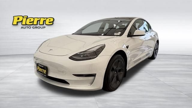 Used 2021 Tesla Model 3 Standard Range Plus RWD image 1