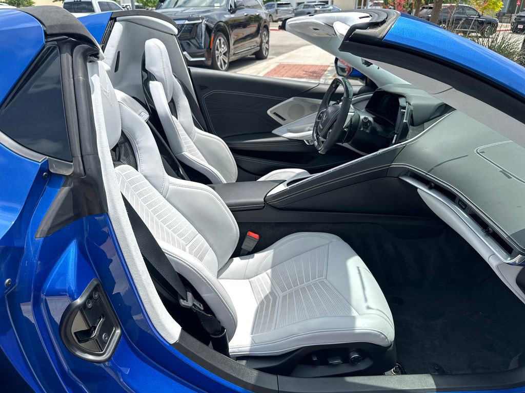 Used 2023 Chevrolet Corvette Z06 RWD image 35