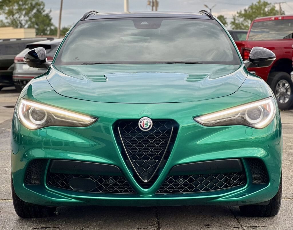 Used 2022 Alfa Romeo Stelvio Quadrifoglio w/ Active Assist Plus Package AWD/4WD image 9