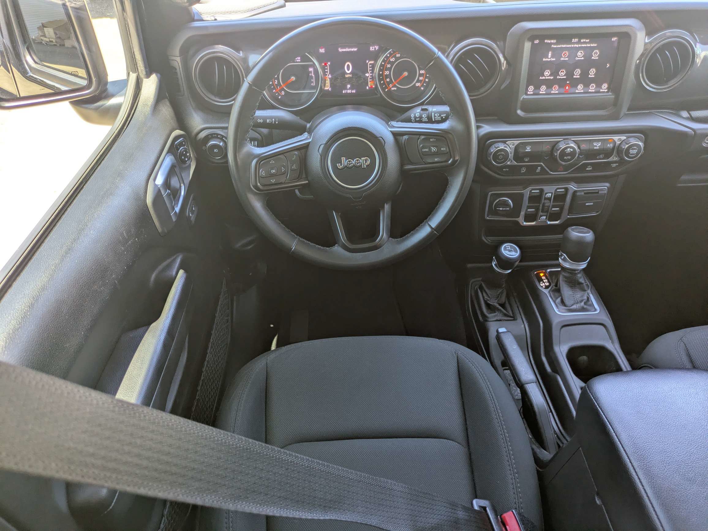 Used 2022 Jeep Wrangler Unlimited Sport AWD/4WD image 4