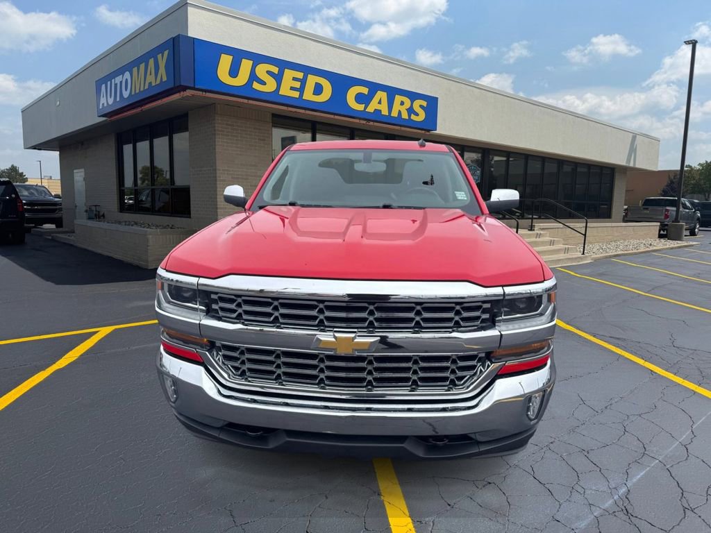 Used 2018 Chevrolet Silverado 1500 LT w/ All Star Edition AWD/4WD image 3