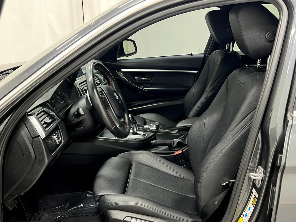 Used 2018 BMW 330e RWD image 13