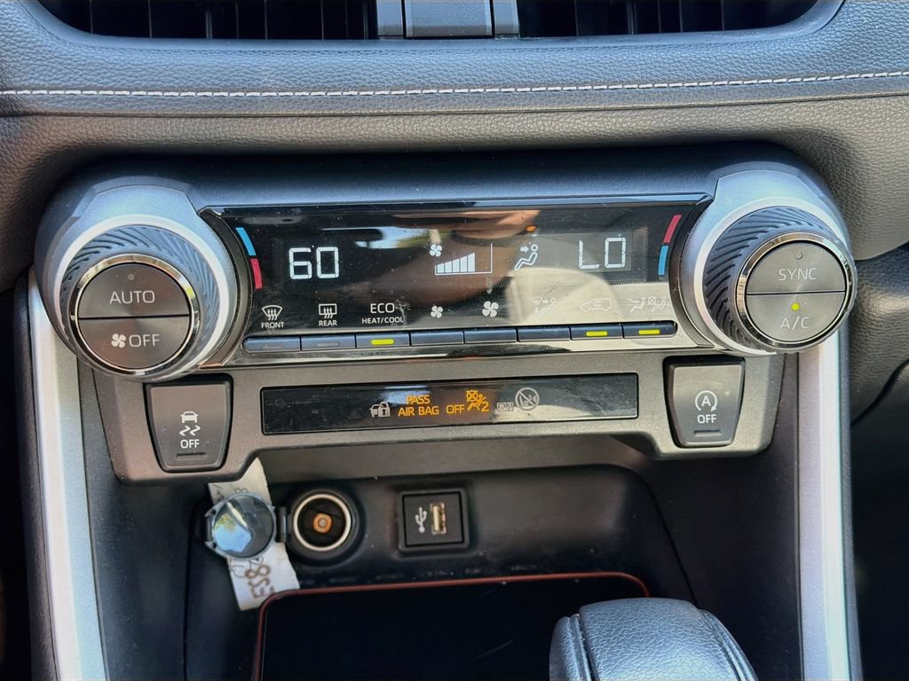 Used 2024 Toyota RAV4 XLE AWD/4WD image 18