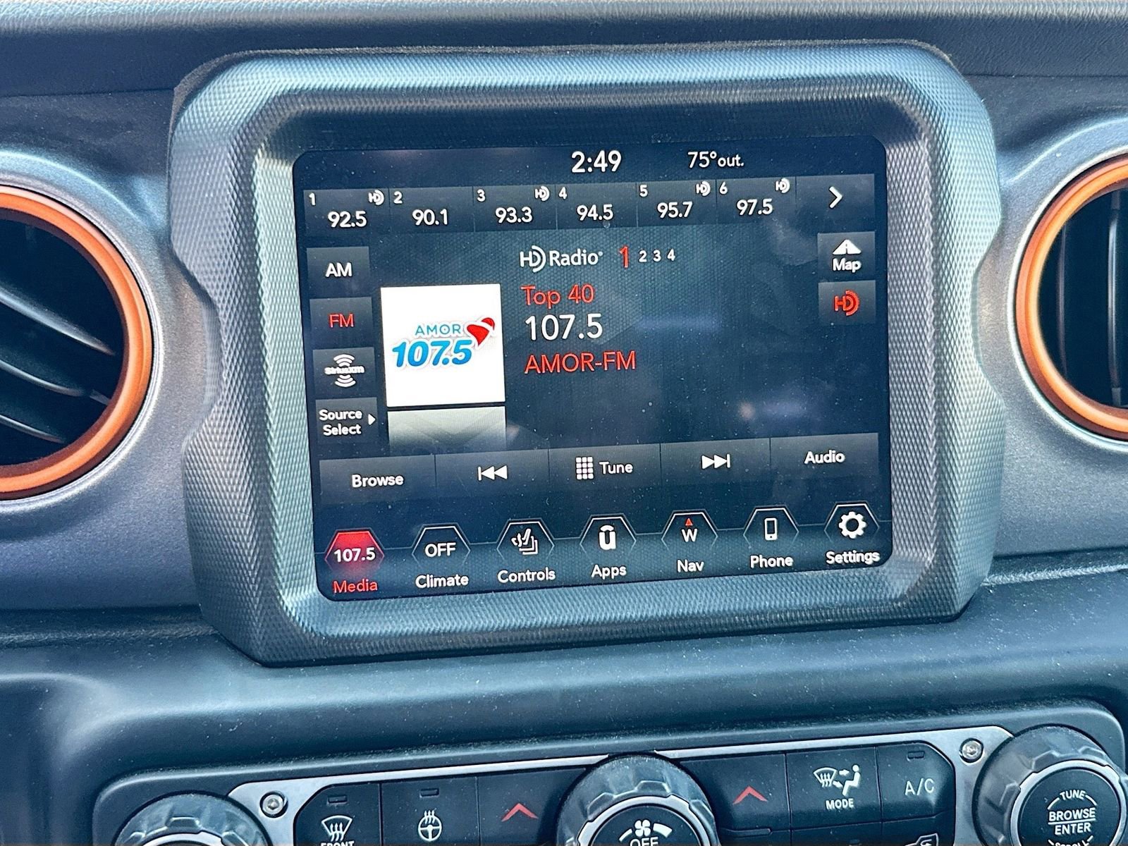 Used 2021 Jeep Gladiator Mojave AWD/4WD image 15