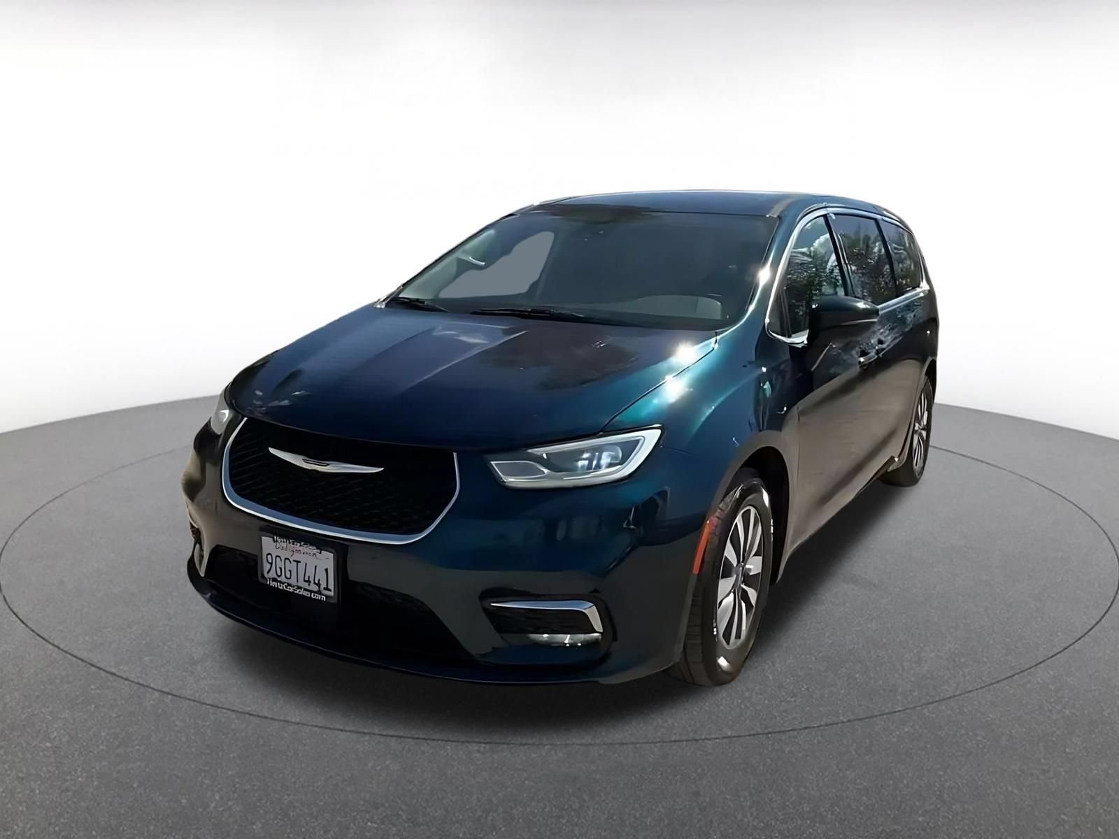 Used 2023 Chrysler Pacifica Touring-L FWD image 6
