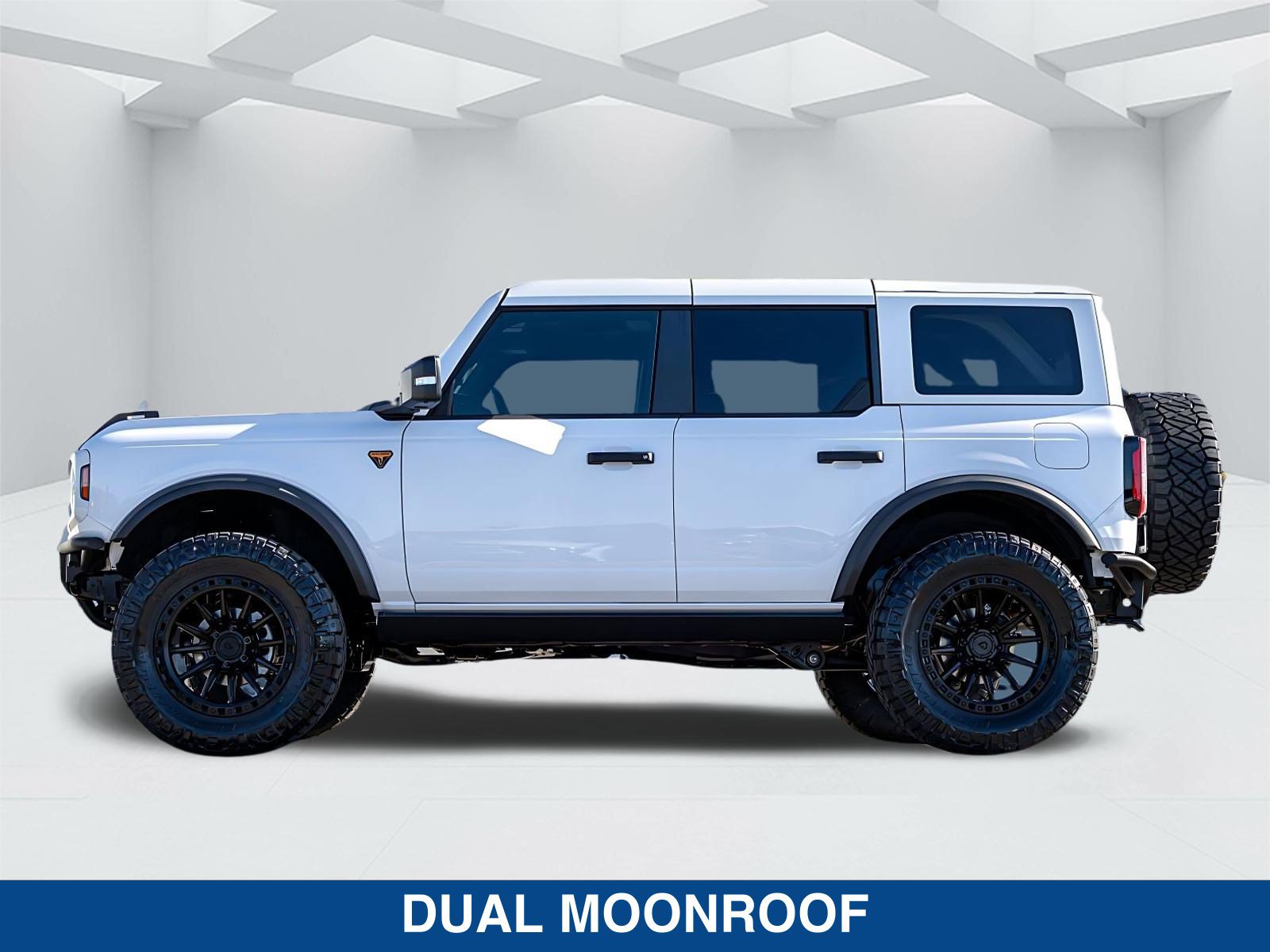 New 2025 Ford Bronco Badlands AWD/4WD image 8