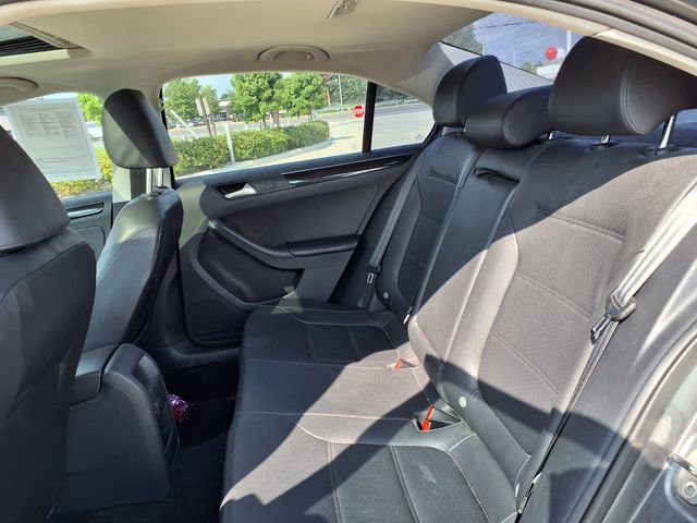 Used 2016 Volkswagen Jetta SEL FWD image 16