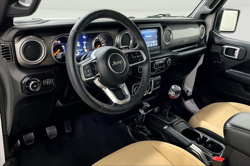 Used 2018 Jeep Wrangler Unlimited Sahara w/ Dual Top Group image 17